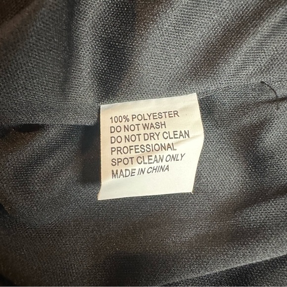 Mac Duggal NWT Ieena Plunge Neck High Slit Black Gown, size 10 - Picture 9 of 11